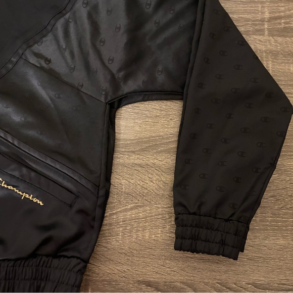 Women’s Black X-small Champion Bomber Jacket - Picture 6 of 6